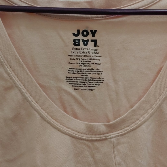 5/$25 Joy Lab Yoga top - Picture 3 of 3
